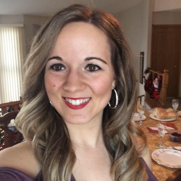 Meet your Posher, Cassandra - Picture 1 of 1